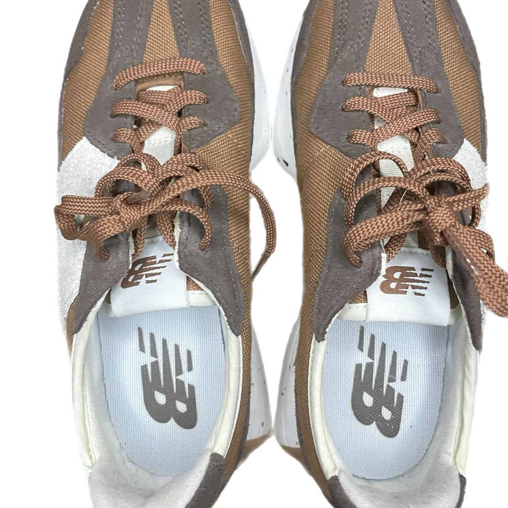 New Balance (327 The Intelligent Choice)